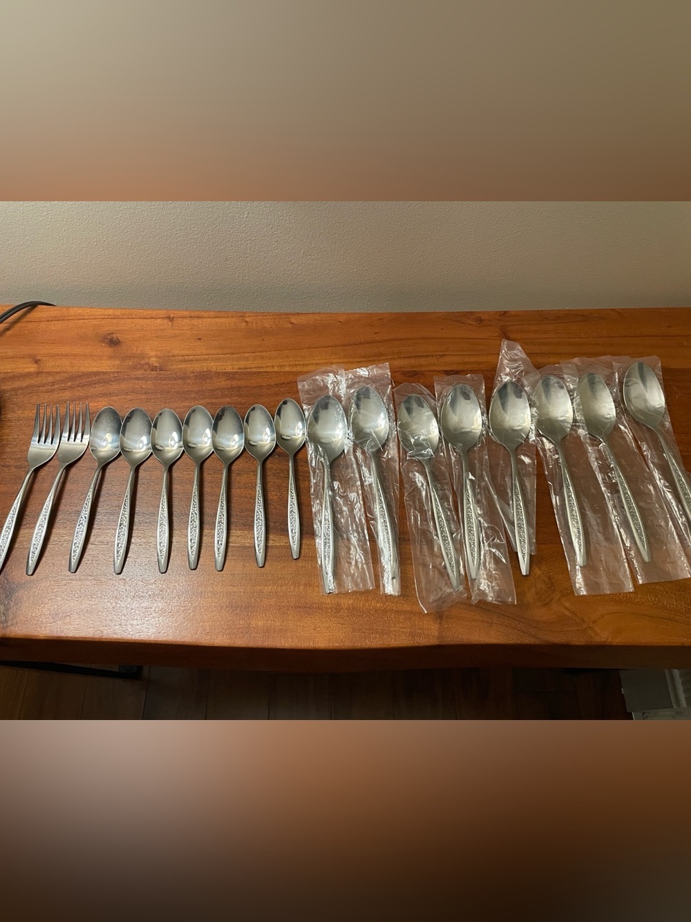Bundle of 18 pc cutlery MCM Customcraft CUS5 Petal Lane